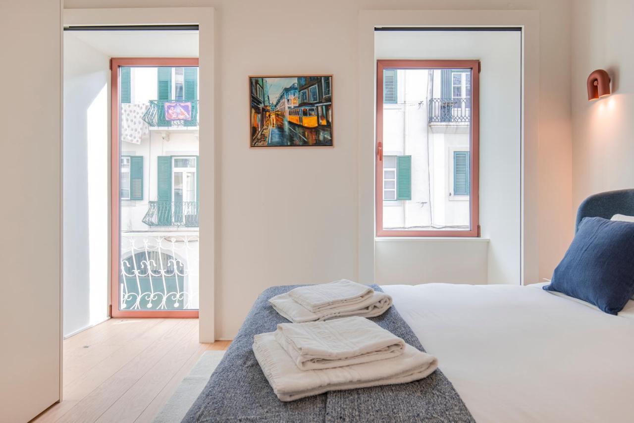 Apartment Deluxe 2bdr W/ Patio By Lovelystay *