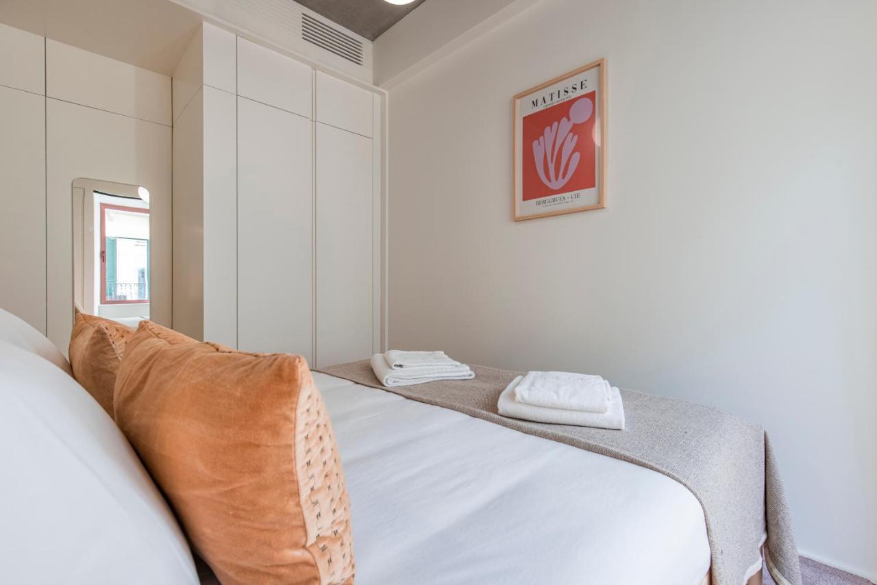 Deluxe 2bdr W/ Patio By Lovelystay Lejlighed Lisboa