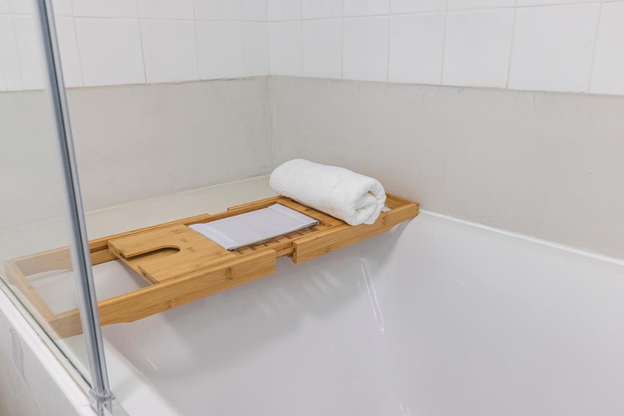 Lejlighed Deluxe 2bdr W/ Patio By Lovelystay Lisboa